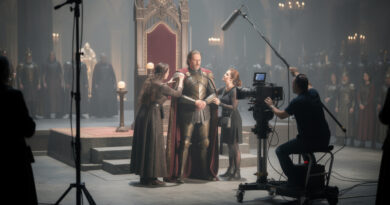 découvrez les coulisses captivantes de la série tv kingdom et les scènes qui font sensation auprès des fans.