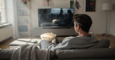 découvrez notre sélection des 10 meilleures séries tv à binge-watcher absolument pour des soirées captivantes et inoubliables.